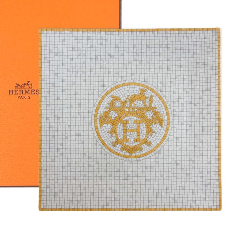 エルメス　モザイク　ヴァンキャトルゴールド　プチカレ スクエアプレート15cm 楽天市場】エルメス HERMES モザイク ヴァンキャトル 026043P