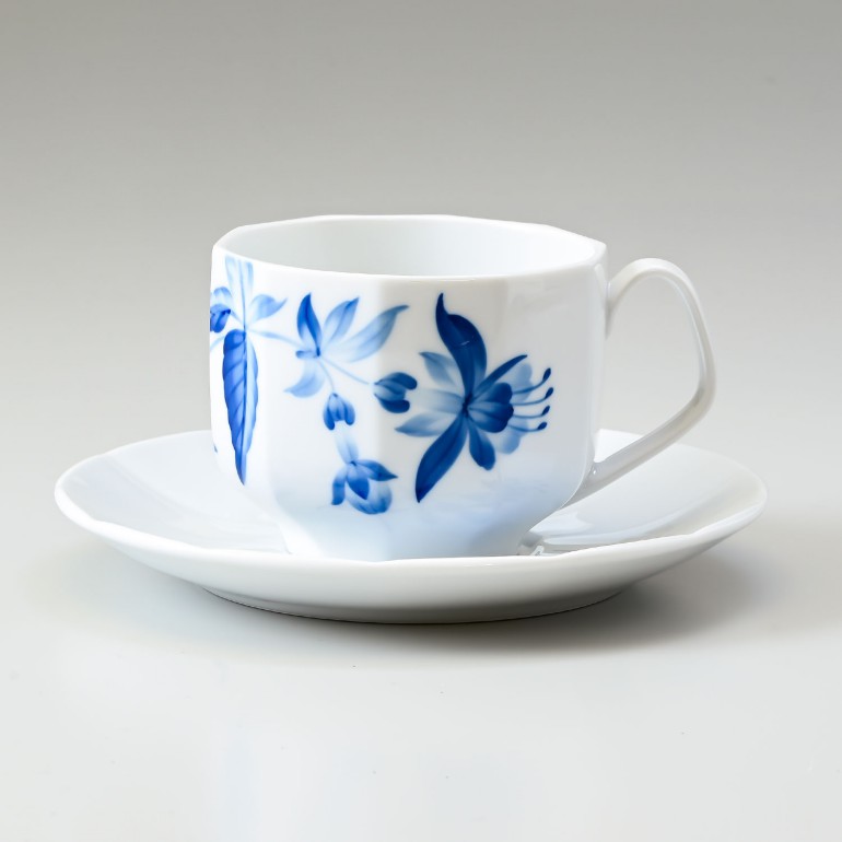 ロイヤルコペンハーゲン ブロムスト フクシア ティーカップ&ソーサー 220ml 1025330（2901604） 北欧食器 洋食器  カップアンドソーサー 【スペシャルラッピング660円(別売り)】