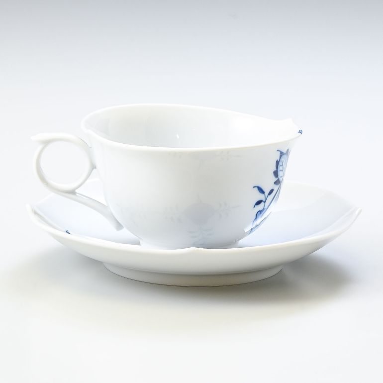 マイセン 2客セット ブルーオニオン ティーカップ＆ソーサー スタイル 170cc Meissen 801001-28633-1 洋食器 【ドイツ本国のBOX・ドイツ本国の紙袋別売り】 カップアンドソーサー 【スペシャルラッピング1100円(別売り)】