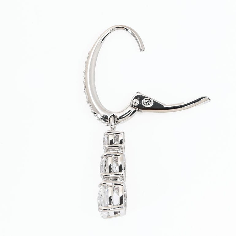スワロフスキー SWAROVSKI ピアス Stilla Attract フープピアス クリア シルバー 5416155 ジュエリー アクセサリー<br>【スペシャルラッピング660円(別売り)】