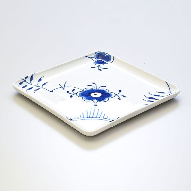 ロイヤルコペンハーゲン ブルーフルーテッド メガ プレート スクエアディッシュ 20cm 2381720(1027458) 北欧食器 洋食器 ROYAL COPENHAGEN名入れ可有料 【スペシャルラッピング660円(別売り)】