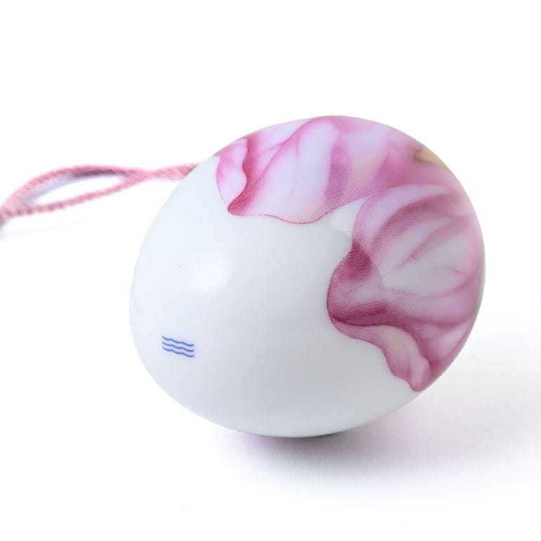 ロイヤルコペンハーゲン イースターエッグ 2024年 スプリングコレクション オーナメント リンゴの花びら 1252111(1071646) 高級 インテリア 置物 オブジェ 北欧食器 洋食器 【スペシャルラッピング660円(別売り)】