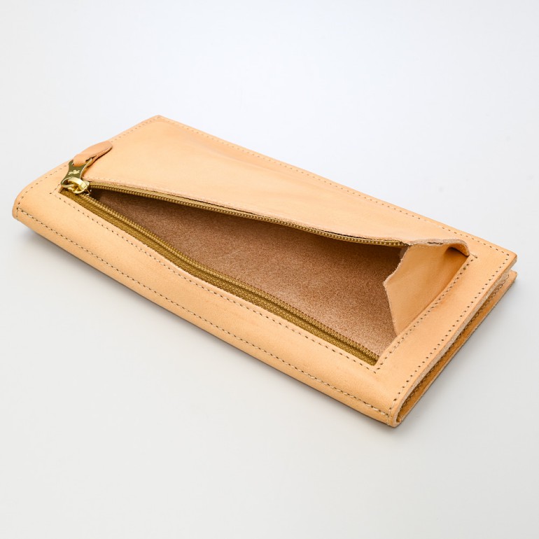 イルビゾンテ IL BISONTE 財布 長財布 カウハイドレザー フラップ ナチュラル ヌメ C0616 P 120 箔押し名入れ可有料 【スペシャルラッピング660円(別売り)】