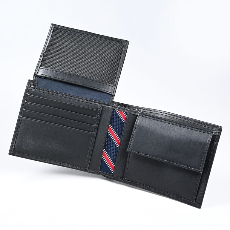 トミーヒルフィガー 二つ折り財布 ETON CC FLAP AND COIN メンズ ブラック高品質 高品質ヨーロッパ輸入モデル AM00652 002 BLACK ウォレット 折財布 折りたたみ 名入れ可有料 工賃別売り 箔押し