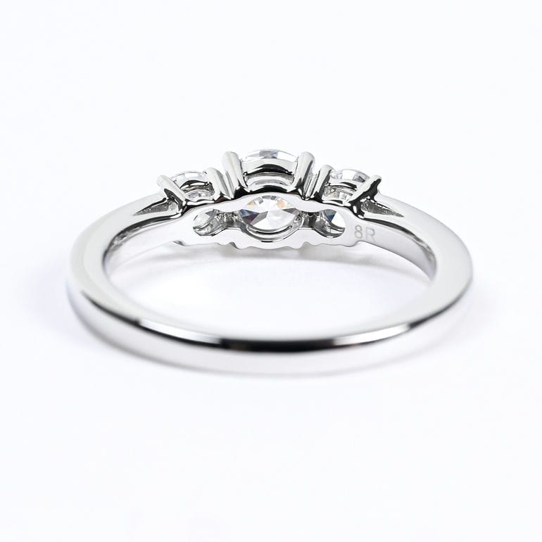 スワロフスキー SWAROVSKI リング 指輪 9号 アトラクトトリロジー Attract Trilogy ラウンドカット シルバー 5656289<br>【スペシャルラッピング660円(別売り)】