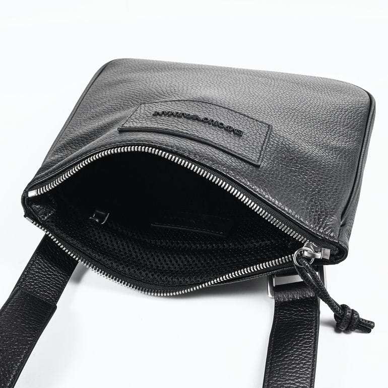 エンポリオ アルマーニ EMPORIO ARMANI ショルダーバッグ ロゴパッチ