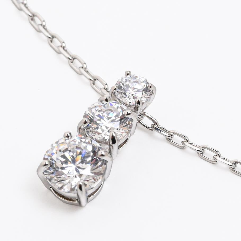 スワロフスキー　Attract TRILOGY Round ペンダント スワロフスキー ネックレス レディース ATTRACT TRILOGY ROUND
