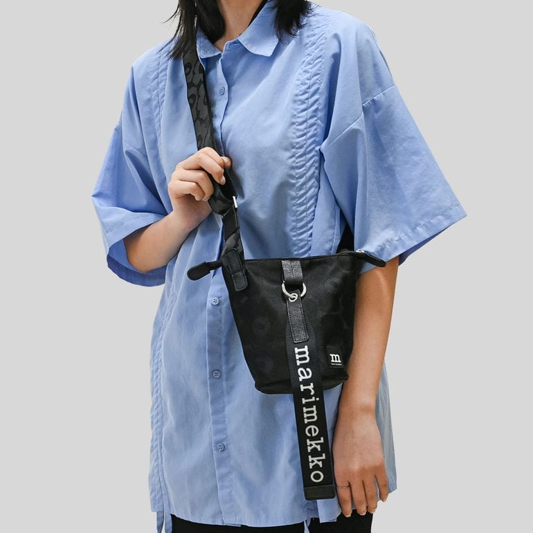 マリメッコ marimekko ショルダーバッグ ESSENTIAL BUCKET Unikko エッセンシャル バケット ウニッコ レディース ブラック 92228 092228 999 北欧雑貨 北欧デザイン