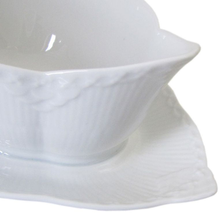 ロイヤルコペンハーゲン ホワイトフルーテッド ハーフレース ソースボート 550ml 1128563 日本未発売 1017287 北欧食器 洋食器 【スペシャルラッピング660円(別売り)】