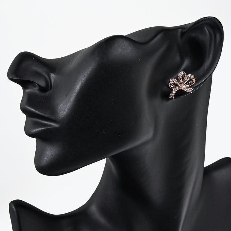 美品】スワロフスキー リボン ピアス ほぼ未使用！！超美品