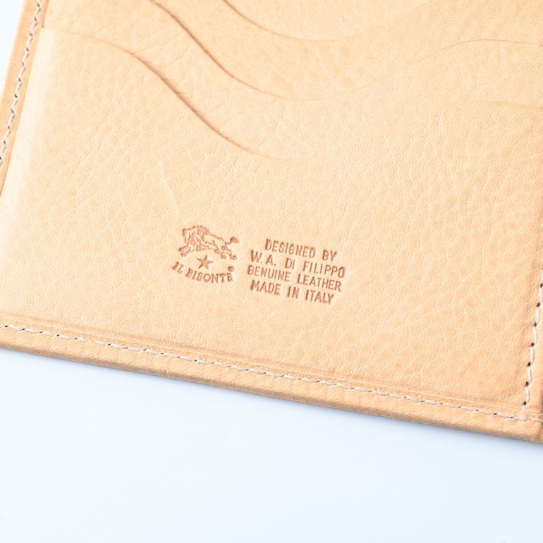 イルビゾンテ IL BISONTE 財布 二つ折り財布 メンズ レディース バケッタレザー ナチュラル ヌメ SBW007PV0005NA106N(C0487MP 120N) 名入れ可有料 箔押し【スペシャルラッピング660円(別売り)】