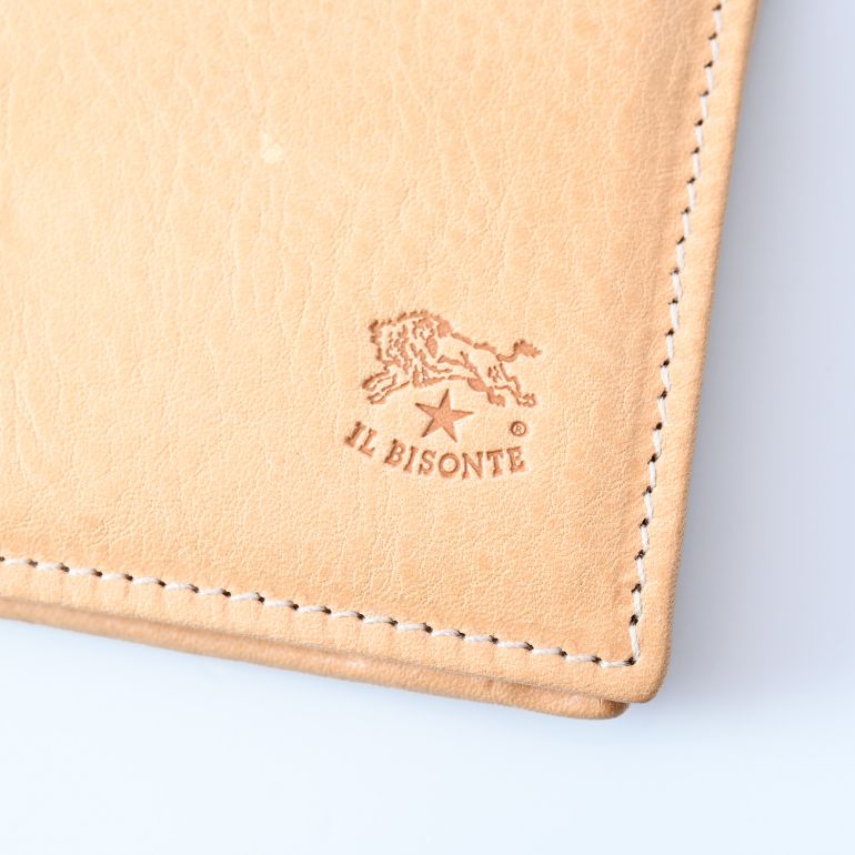 イルビゾンテ IL BISONTE 財布 二つ折り財布 メンズ レディース バケッタレザー ナチュラル ヌメ SBW007PV0005NA106N(C0487MP 120N) 名入れ可有料 箔押し【スペシャルラッピング660円(別売り)】