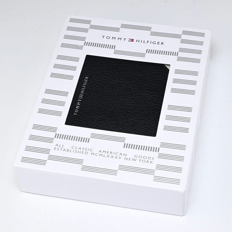 【名入れ可有料】高品質ヨーロッパ輸入モデル トミーヒルフィガー TOMMY HILFIGER 二つ折り財布 小銭入れ付 フラップタイプ CC FLAP AND COIN メンズ ブラック AM0AM13141 BDS BLACK ウォレット 折財布【スペシャルラッピング660円(別売り)】