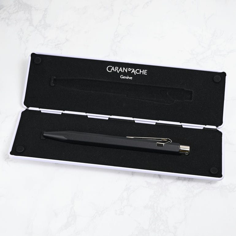 【名入れ無料】カランダッシュ CARAN DACHE ボールペン 849 ローラーボール ゲル 水性 マットブラック NF0846 509 高級 筆記具<br>【スペシャルラッピング660円(別売り)】