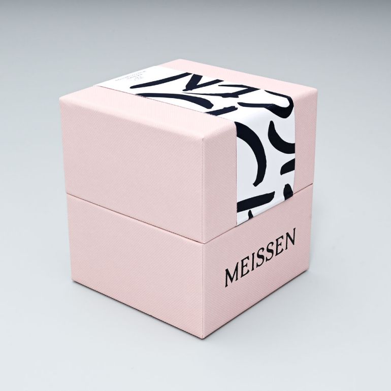 【名入れ可有料】マイセン マグコレクション ディス イズ マイセン マグカップ ネイビー 310ml Meissen 79A407-55810-1 洋食器 【ドイツ本国の紙袋別売り】【スペシャルラッピング660円(別売り)】