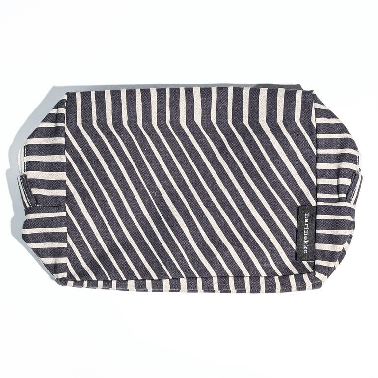 マリメッコ marimekko ポーチ コスメポーチ 化粧ポーチ KALASAASKI ブラック 73357 073357 890 ネコポス限定 送料無料<br>【スペシャルラッピング660円(別売り)】