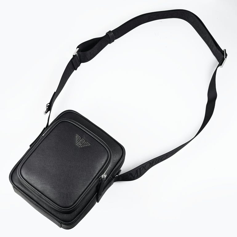 エンポリオ アルマーニ EMPORIO ARMANI ショルダーバッグ イーグルプレート メンズ ブラック Y4M387 Y138E 81072