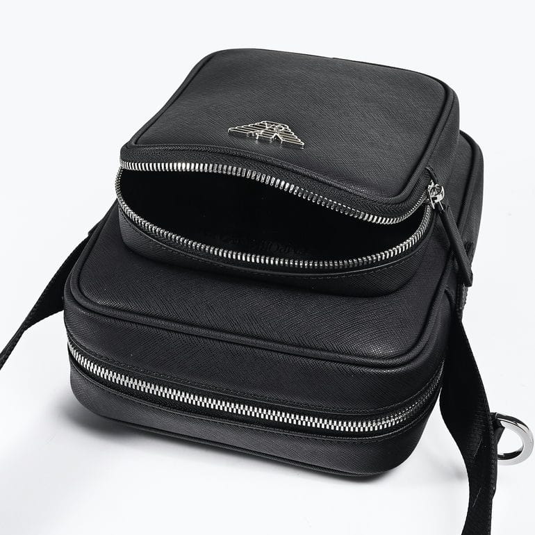 エンポリオ アルマーニ EMPORIO ARMANI ショルダーバッグ イーグルプレート メンズ ブラック Y4M387 Y138E 81072