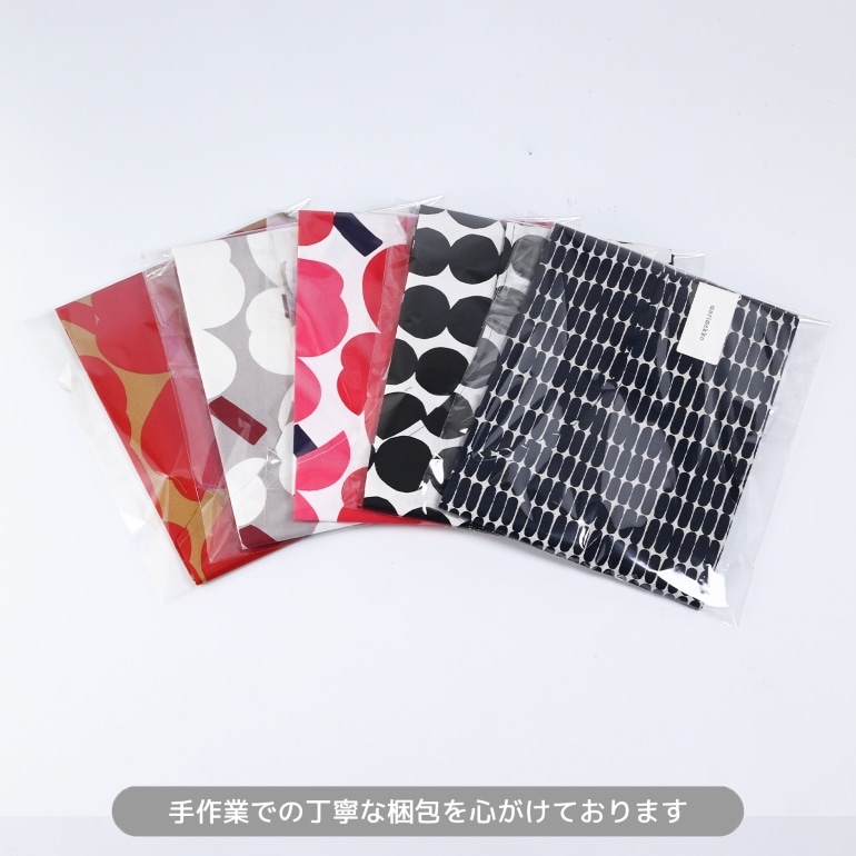 マリメッコ marimekko エプロン Pieni Unikko ピエニ ウニッコ コットン×ピーチ 072563 122 北欧雑貨 北欧デザイン 【スペシャルラッピング660円(別売り)】