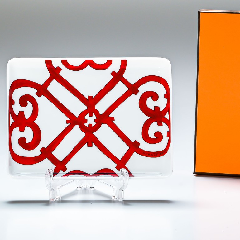 エルメス HERMES スクエアプレート 16cm×12cm 寿司 すしプレート ガダルキヴィール レッド 011089p 小皿 洋食器 名入れ可有料  【スペシャルラッピング660円(別売り)】