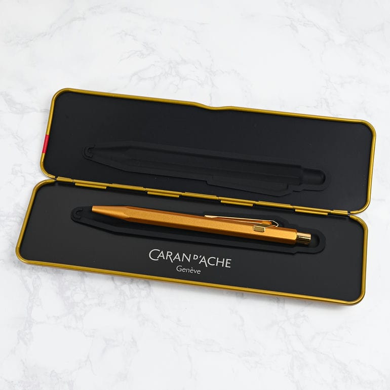 【名入れ無料】カランダッシュ CARAN DACHE ボールペン 849 プレミアム 油性 ゴールドバー NF0849 999 高級 筆記具<br>【スペシャルラッピング660円(別売り)】