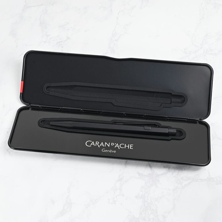 【名入れ無料】カランダッシュ CARAN DACHE ボールペン ブラックエディション 849 プレミアム 油性 ブラックコード NF0849 496 高級 筆記具<br>【スペシャルラッピング660円(別売り)】