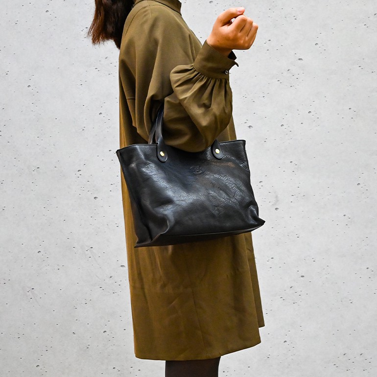 イルビゾンテ IL BISONTE バッグ トートバッグ レディース  