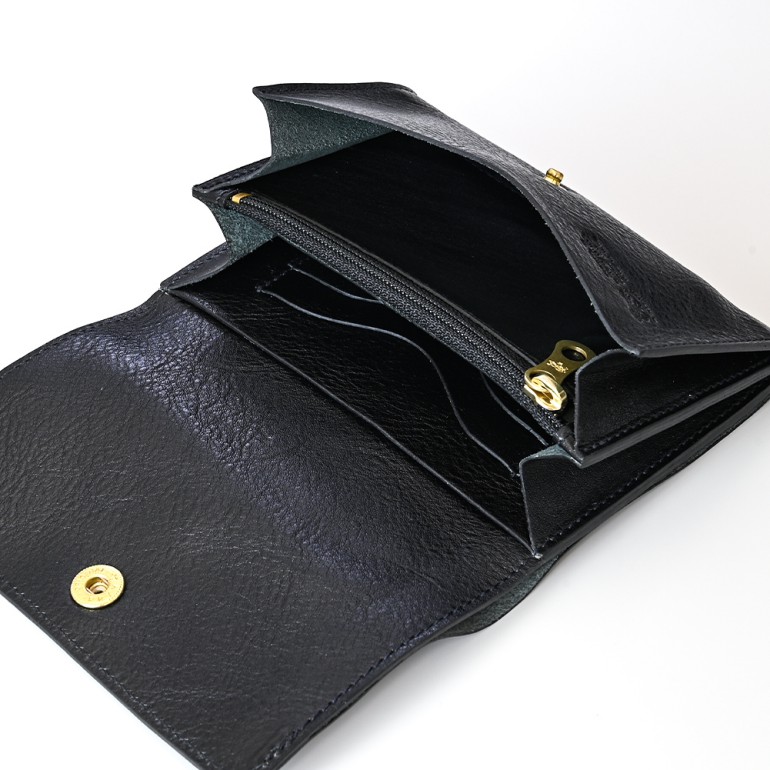 イルビゾンテ IL BISONTE 財布 二つ折り財布 カウハイドレザー ブラック C0522 P 153 名入れ可有料 SMW028PV0005BK110B 箔押し【スペシャルラッピング660円(別売り)】