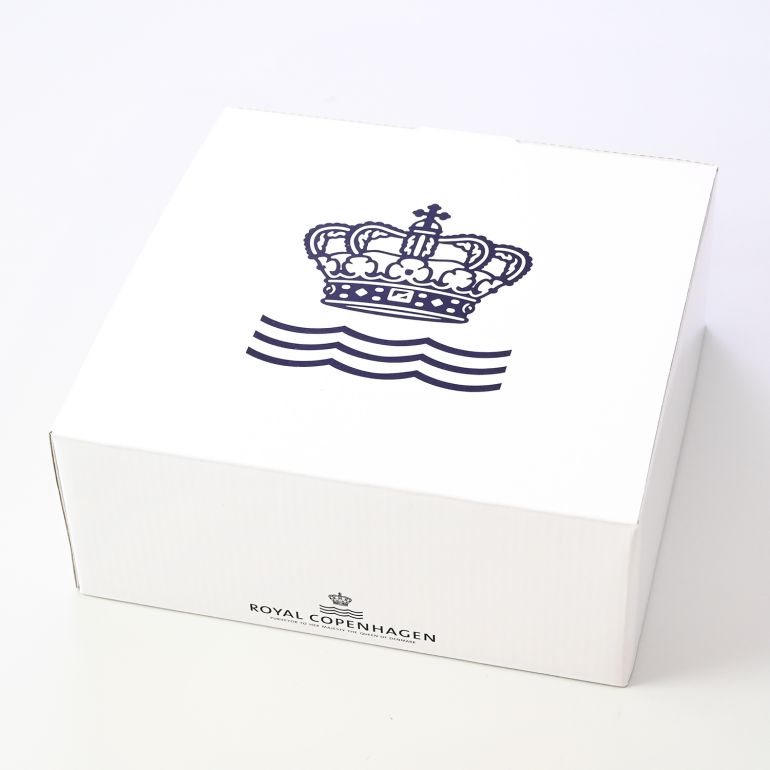 ロイヤルコペンハーゲン ブルーフルーテッド ハーフレース ケーキ皿 脚付 17.5cm 1102427（1017214） 名入れ可有料 ※名入れ別売り 北欧食器 洋食器 【スペシャルラッピング660円(別売り)】