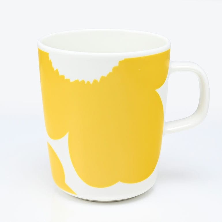 【名入れ可有料】マリメッコ marimekko マグカップ コップ 250ml Unikko ウニッコ ホワイト×イエロー 73178 073178 120 【スペシャルラッピング660円(別売り)】 洋食器 テーブルウェア 北欧食器 北欧デザイン 