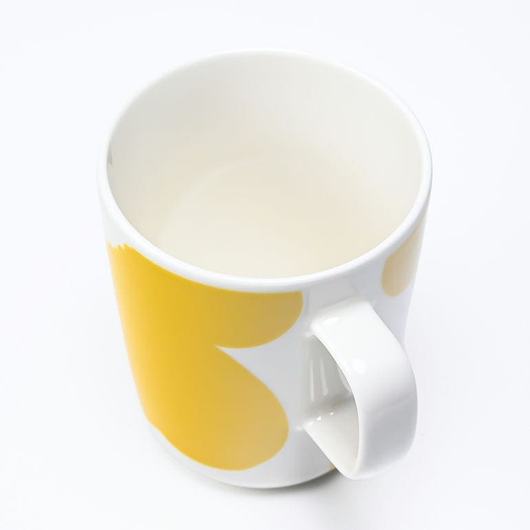【名入れ可有料】マリメッコ marimekko マグカップ コップ 250ml Unikko ウニッコ ホワイト×イエロー 73178 073178 120 【スペシャルラッピング660円(別売り)】 洋食器 テーブルウェア 北欧食器 北欧デザイン 