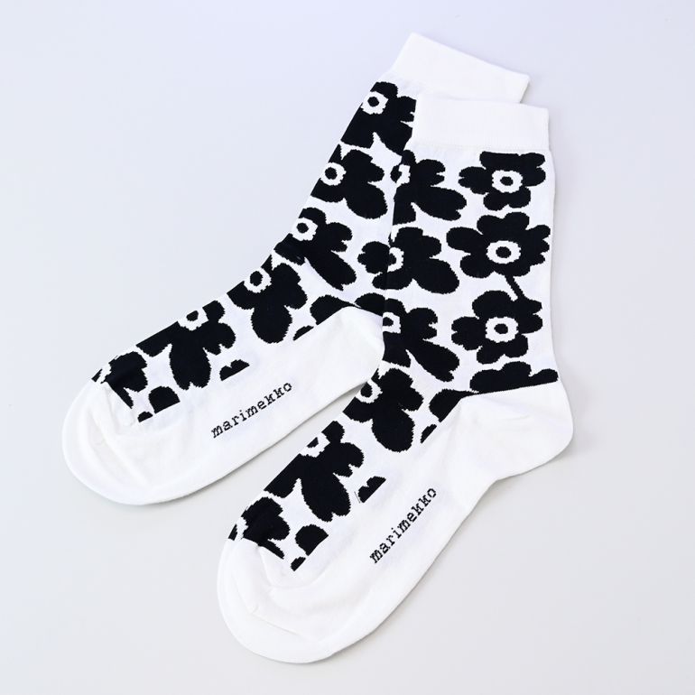 マリメッコ marimekko レディース ソックス 靴下 くつ下 花柄 ウニッコ ヒエタ UNIKKO HIENO ブラック×ホワイト 全2サイズ 090595 019 北欧雑貨 北欧デザイン【スペシャルラッピング660円(別売り)】