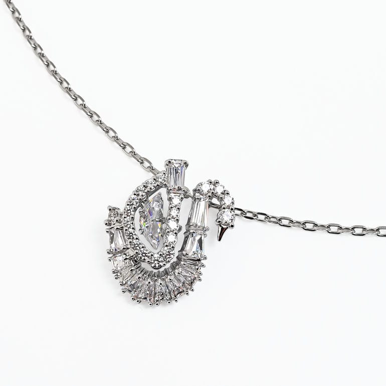 スワロフスキー SWAROVSKI ネックレス Swan スワン クリア シルバー 5732412 ジュエリー アクセサリー ペンダント【スペシャルラッピング660円(別売り)】