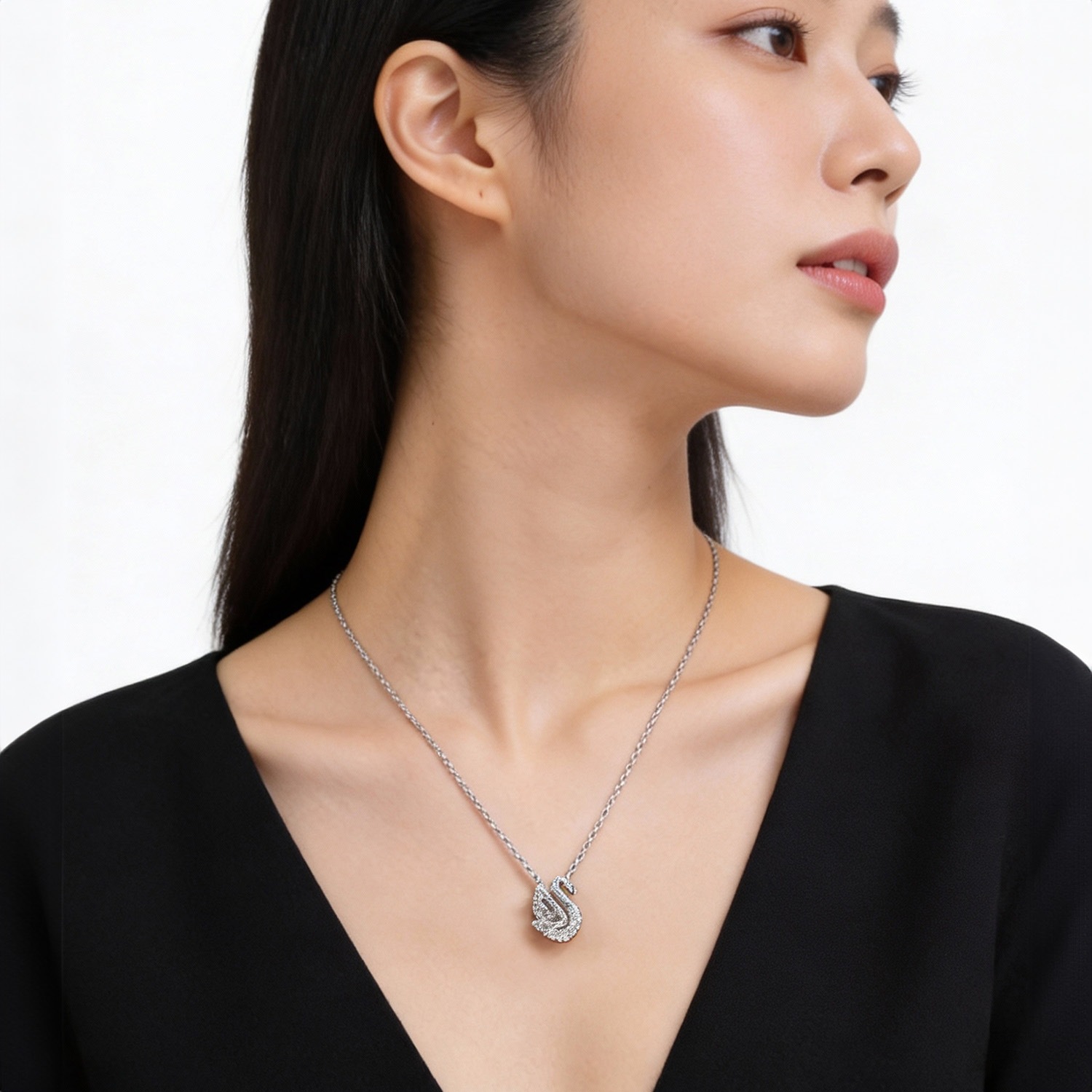 スワロフスキー SWAROVSKI ネックレス Swan スワン クリア シルバー 5732412 ジュエリー アクセサリー ペンダント【スペシャルラッピング660円(別売り)】