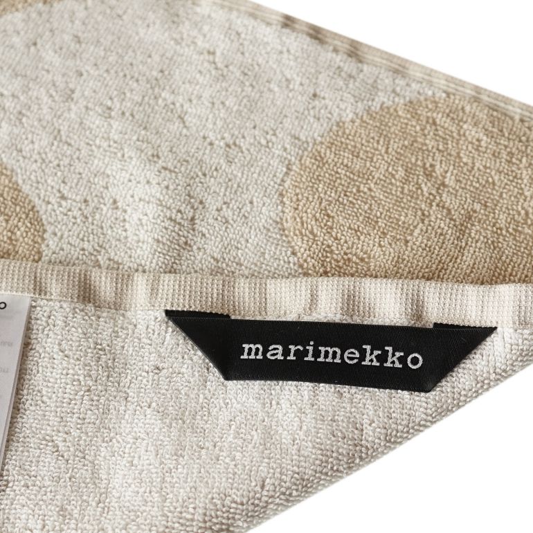 マリメッコ marimekko ハンドタオル 30×30cm ミニタオル ハンカチ Lokki ロッキ ホワイト×ベージュ 070947 183 名入れ 刺しゅう可有料 北欧雑貨 北欧デザイン  ネコポス限定 送料無料<br>【スペシャルラッピング660円(別売り)】