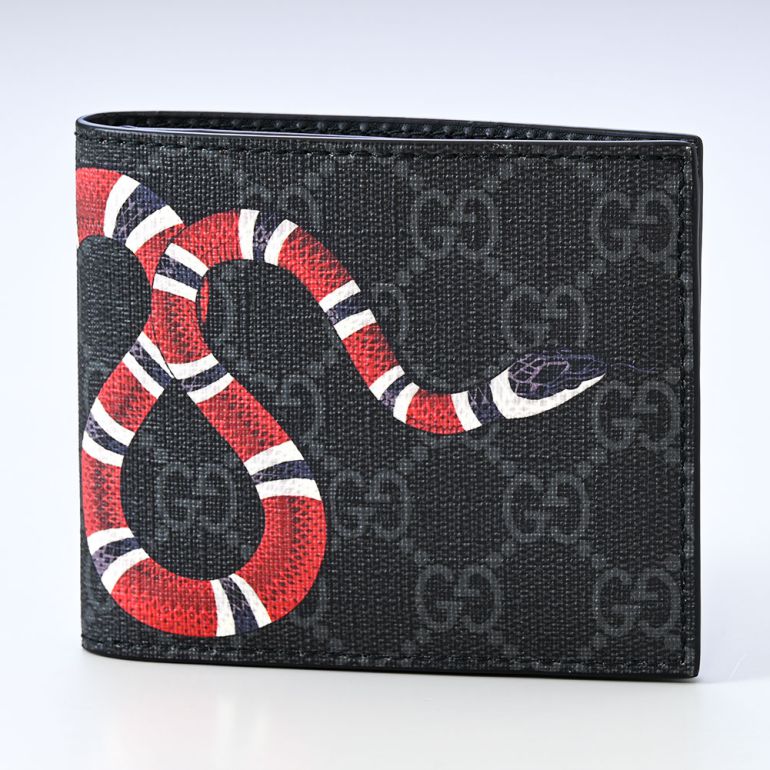 グッチ GUCCI 財布 二つ折り財布 メンズ キングスネーク プリント GGスプリーム ブラック 451268 K551N 1058 箔押し名入れ可有料 【スペシャルラッピング660円(別売り)】