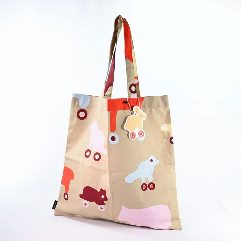 マリメッコ marimekko トートバッグ レディース A4サイズ ファブリック Rulla ルッラ/ローラー ベージュ×レッド 072180 830 名入れ 刺しゅう可有料 北欧雑貨 北欧デザイン【スペシャルラッピング660円(別売り)】