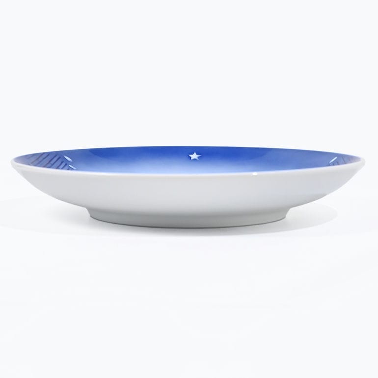 【名入れ可有料】ロイヤルコペンハーゲン ROYAL COPENHAGEN クリスマスプレート ビングオーグレンダール 2025年 令和7年 皿立て付き グルントヴィッヒ教会 1074928(1902225) 北欧食器 洋食器 高級 インテリア 置物 オブジェ 【スペシャルラッピング660円(別売り)】