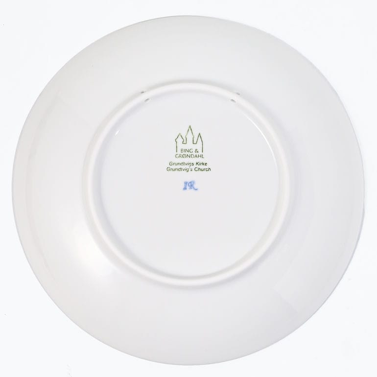 【名入れ可有料】ロイヤルコペンハーゲン ROYAL COPENHAGEN クリスマスプレート ビングオーグレンダール 2025年 令和7年 皿立て付き グルントヴィッヒ教会 1074928(1902225) 北欧食器 洋食器 高級 インテリア 置物 オブジェ 【スペシャルラッピング660円(別売り)】