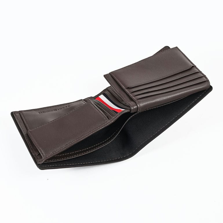 高品質ヨーロッパ輸入モデル トミーヒルフィガー TOMMY HILFIGER 二つ折り財布 小銭入れ付き CORP CC FLAP AND COIN ブラウン AM0AM13741 GB6 COFFEE BEAN ウォレット 折財布【スペシャルラッピング660円(別売り)】
