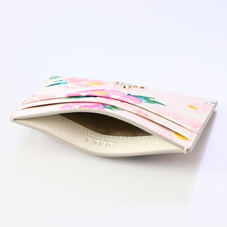 フルラ FURLA カードケース カメリア CAMELIA レディース トニ マシュマロ WP00305 BX1818 1833S 名入れ可有料 箔押し 純正紙袋・リボン付属 【スペシャルラッピング660円(別売り)】