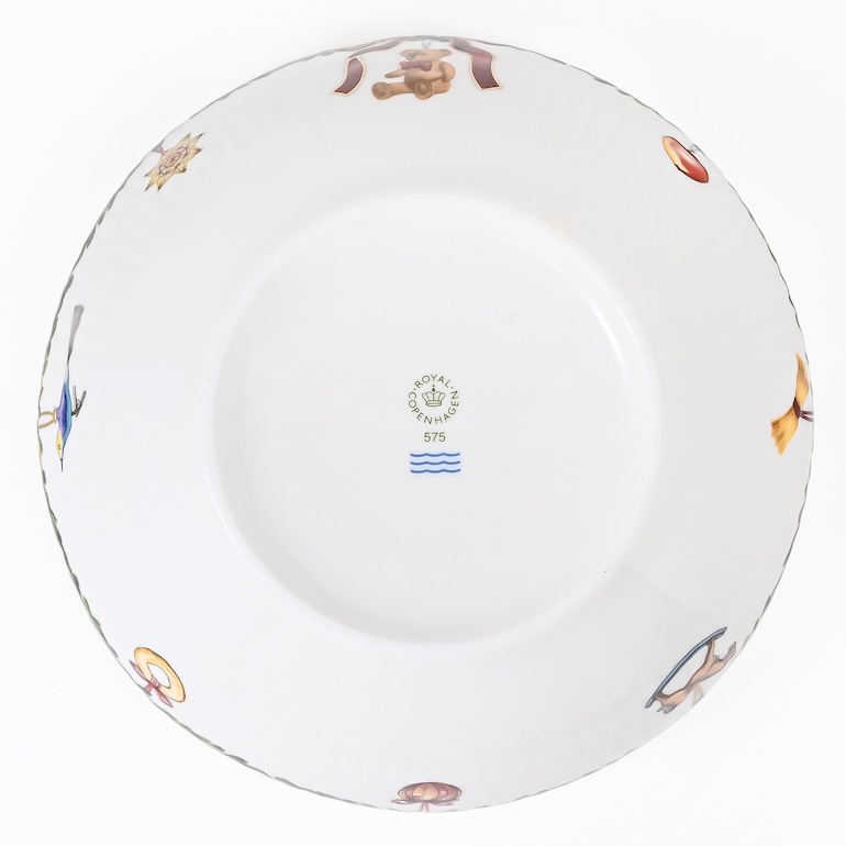 ロイヤルコペンハーゲン ROYAL COPENHAGEN スターフルーテッド ボウル 400ml 2503575 1060176 北欧食器 洋食器 ROYAL COPENHAGEN【スペシャルラッピング660円(別売り)】