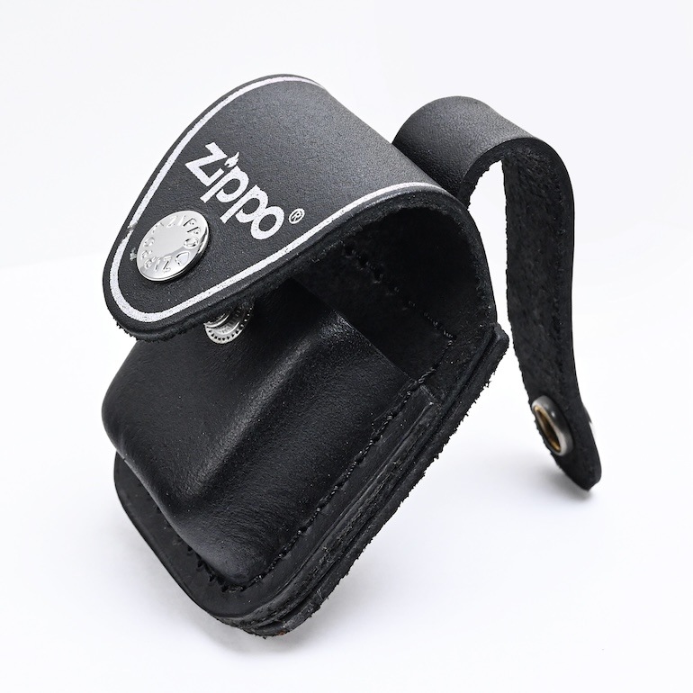 ジッポケース 専用ケース 革ポーチ ボタン留め ZIPPO純正 アクセサリ ブラック LPLBK 67014 名入れ可有料 箔押し