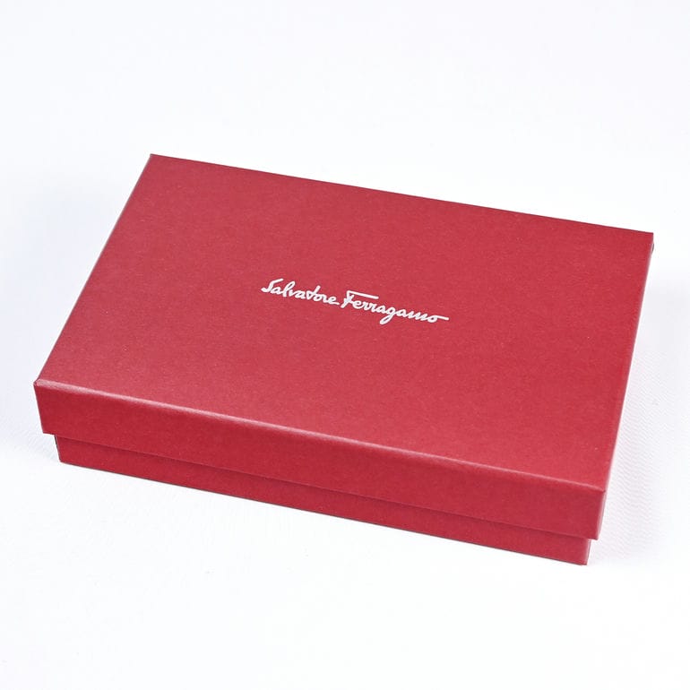 Salvatore Ferragamo レッド長財布 箱付き