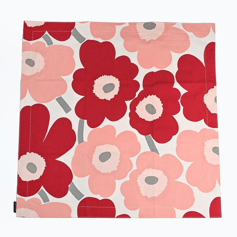 マリメッコ marimekko クッションカバー 50×50cm ウニッコ ピエ二 ダークチェリー サーモンレッド 73421 073421 384 ヌードクッション別売り 北欧雑貨 北欧デザイン  ネコポス限定 送料無料<br>【スペシャルラッピング660円(別売り)】