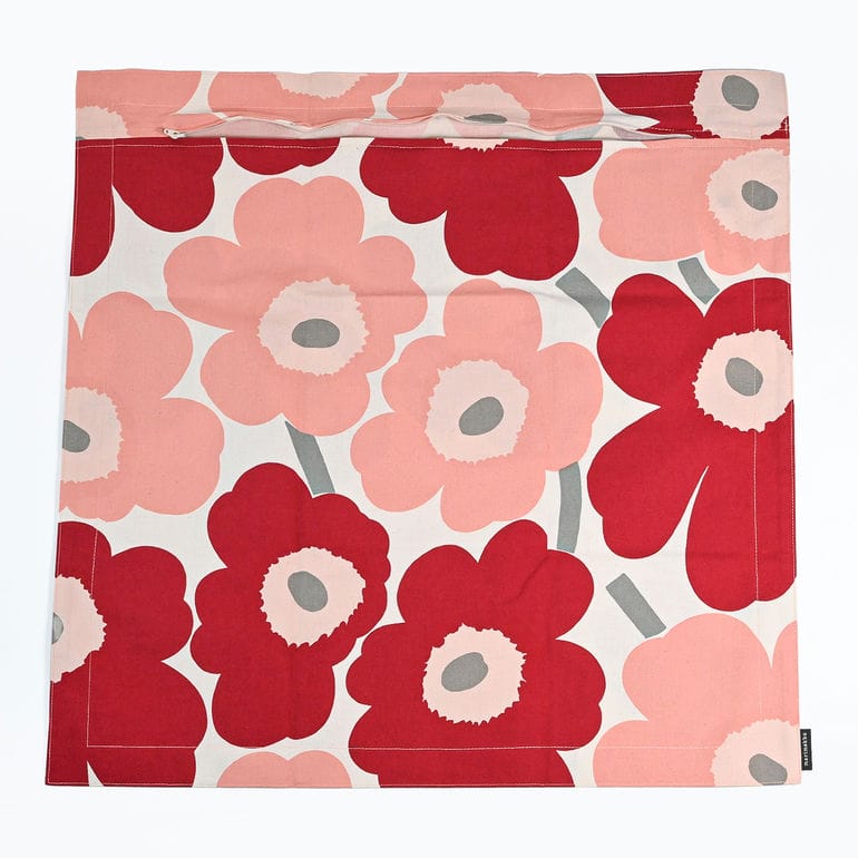 マリメッコ marimekko クッションカバー 50×50cm ウニッコ ピエ二 ダークチェリー サーモンレッド 73421 073421 384 ヌードクッション別売り 北欧雑貨 北欧デザイン  ネコポス限定 送料無料<br>【スペシャルラッピング660円(別売り)】