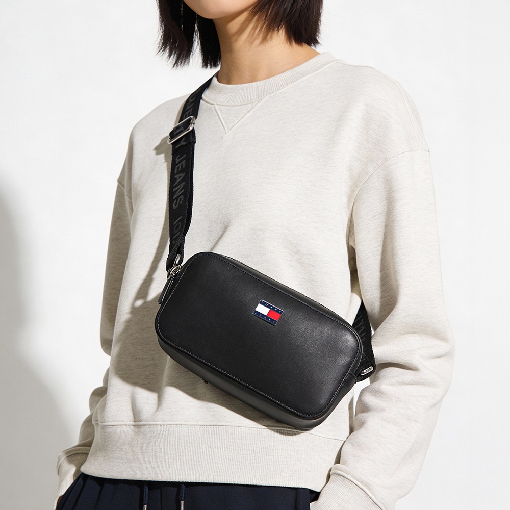 Hilfiger トミー ショルダーバッグ レディース 高品質ヨーロッパ輸入モデル トミーヒルフィガー TOMMY HILFIGER ショルダーバッグ ミニボストン レディース TOMMY JEANS TRUNK CROSSOVER ブラック AM0AW18084 BDS BK アイテムリスト,バッグ ブランド品をお求めやすく提供