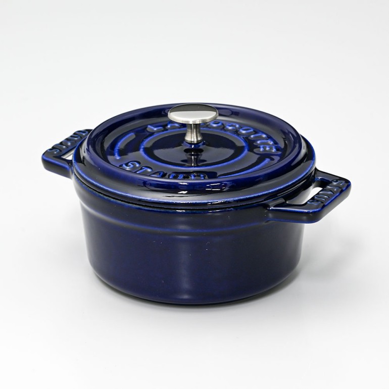 ストウブ staub ピコ ココット ラウンド 10cm ミニ ココット 鋳物 ホーロー 鍋 なべ 調理器具 キッチン用品 グランブルー 0.25L 1101091 (40510-262-0) 名入れ可有料 洋食器 【スペシャルラッピング大B対応(別売り)】