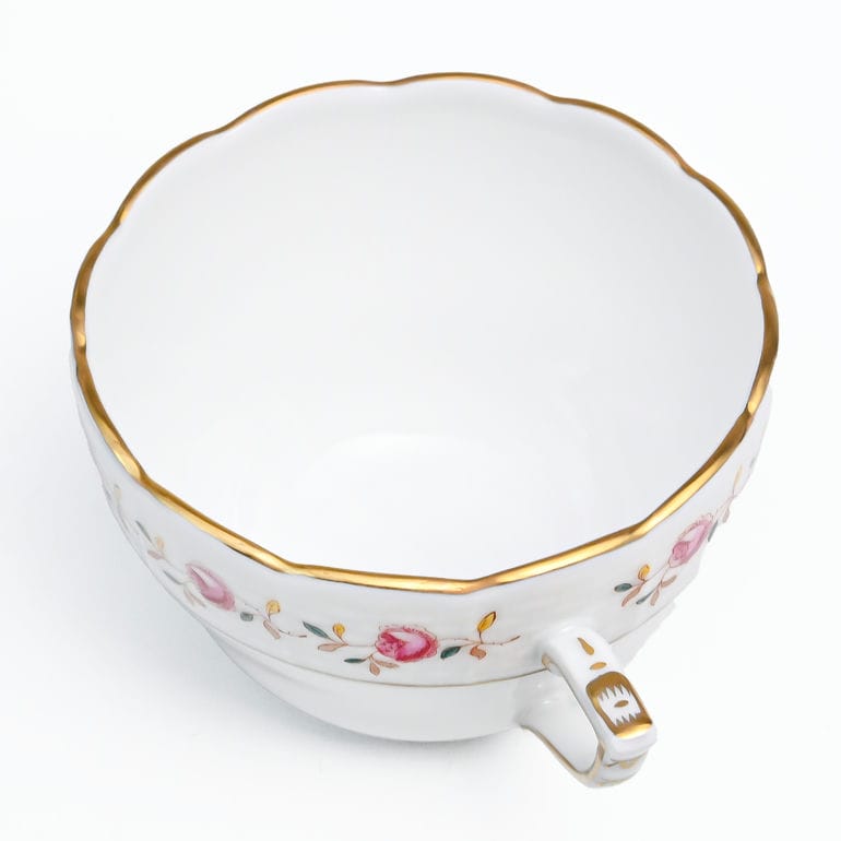 純正ボックス付き ヘレンド HEREND ティーカップ&ソーサー 200ml 薔薇の花飾り ローズガーランド 手描き 兼用カップ(ティー・コーヒー)730000 RGS 007300-00-RGS 洋食器 キッチン 陶器 食卓 カップアンドソーサー 【スペシャルラッピング660円(別売り)】