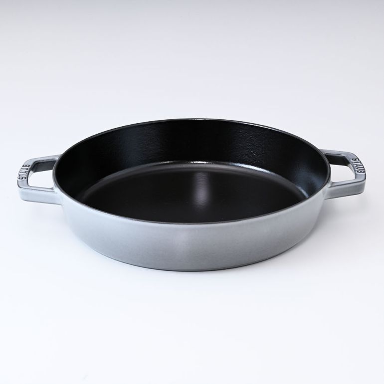ストウブ staub フライパン 26cm ラウンド スタッカブルディッシュ グラファイトグレー 鋳物 ホーロー 調理器具 12232618 (40511-726-0) 洋食器 【スペシャルラッピング1100円(別売り)】